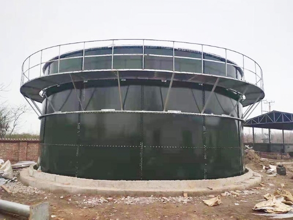 河北邢臺(tái)800方大型沼氣工程施工中